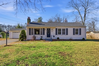 846 E Mountain Rd, Westfield, MA 01085