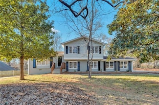 5005 Maryland Dr NW, Acworth, GA 30101