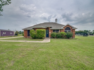 605 Lakeridge Dr, Lavon, TX 75166