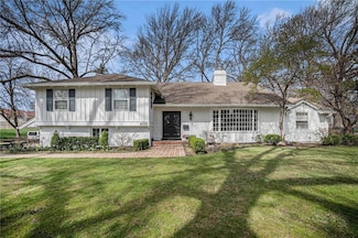 6530 Overhill Rd, Mission Hills, KS 66208