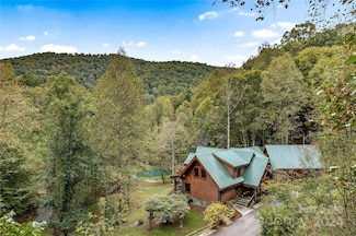 200 Hardwood Trail, Marshall, NC 28753