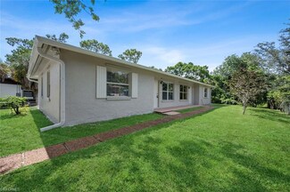 198 3rd St, Naples, FL 34113