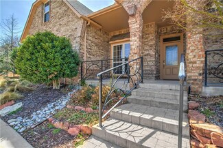2709 Amesbury Lake Dr, Edmond, OK 73013