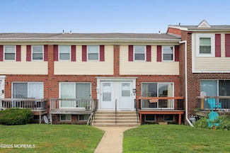 10 Primrose Ln Unit 10, Brick, NJ 08724