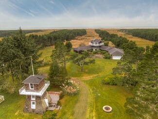 1005 49th St, Seaview, WA 98644