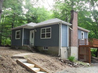1 Corkscrew Rd, Barryville, NY 12719