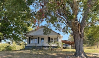 52 Thurman-Dyer Cemetery Rd, Salyersville, KY 41465
