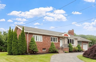 21 Laurine Rd, Saugus, MA 01906