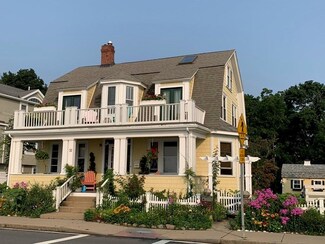 32 Lothrop St, Beverly, MA 01915