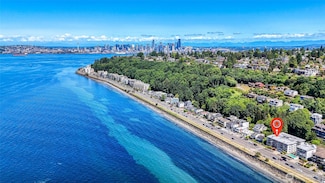 2104 Alki Ave SW Unit 302, Seattle, WA 98116