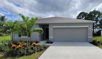582 SE Essex Dr, Port St. Lucie, FL 34984