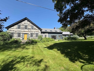 1847 Trebo Rd, Chester, VT 05143