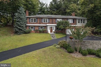 3653 38th St N, Arlington, VA 22207
