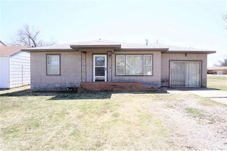1316 Kaw St, Perry, OK 73077