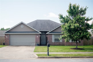 609 Buffalo Ln, Bethel Heights, AR 72764