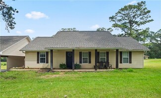 2422 Grays Creek Rd, Dry Prong, LA 71423