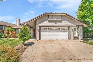 2298 Pheasant Dr, Hercules, CA 94547
