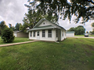 408 S Adams St, New Florence, MO 63363