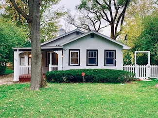 3008 Lincoln Rd, Oak Brook, IL 60523