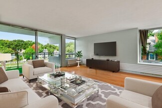 60 Babcock St Unit 28, Brookline, MA 02446