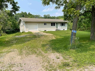 E9074 Weinke Rd, North Freedom, WI 53951
