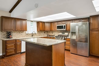 213 Colonel Dr, Garland, TX 75043