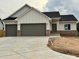 118 Poplar Ct, Goddard, KS 67052