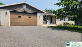 4441 Nicholas St, Easton, PA 18045