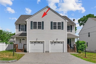 1 Lisi Ln, Providence, RI 02904