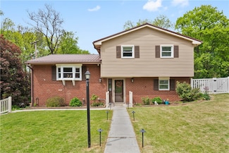 147 Edgewood Dr, Beaver, PA 15009