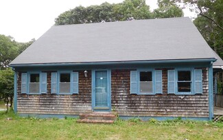 17 Hunters Ridge Rd, Sagamore Beach, MA 02562
