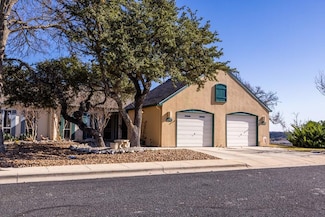 2025 Balmoral Dr, Kerrville, TX 78028