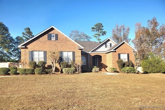 209 Shadow Wood Ln, Ozark, AL 36360