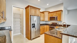 2105 SE 5th St Unit 2105, Pompano Beach, FL 33062