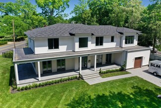 288 S Lincoln Ave, Oakhurst, NJ 07755