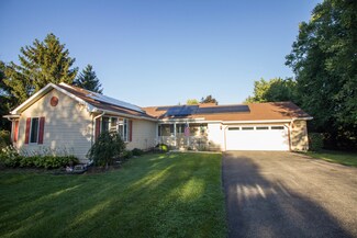 3804 Jacobson Dr, Wonder Lake, IL 60097