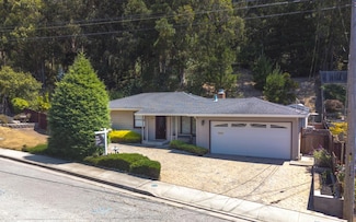 947 La Mirada Way, Pacifica, CA 94044