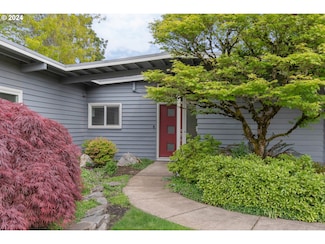 765 Ascot Dr, Eugene, OR 97401