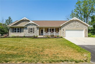 8437 Roosevelt Dr, Gasport, NY 14067