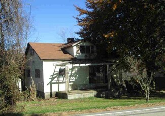 218 Fitz Henry Rd, Smithton, PA 15479
