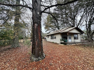 849 Texas 147, Zavalla, TX 75980