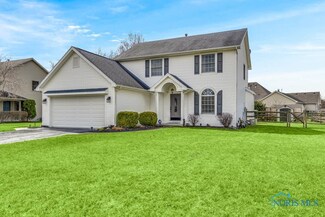 50 Manakiki Dr, Holland, OH 43528