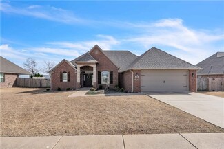3901 SW Flatrock Ave, Bentonville, AR 72712