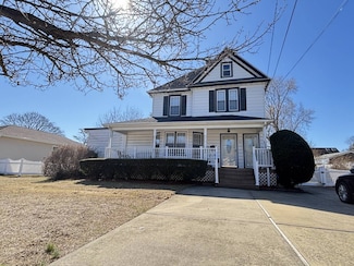 97 Garfield Place Unit 2nd Fl, East Rockaway, NY 11518