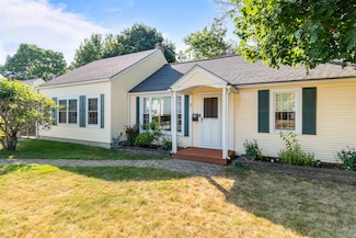 3 Curtis Ave, Essex Junction, VT 05452