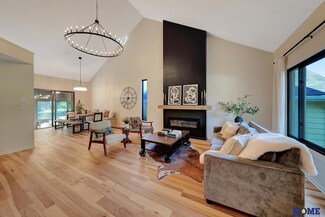 6833 Summerset Ct, Lincoln, NE 68516