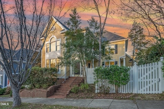 102 Winston Ridge Dr, Chapel Hill, NC 27516