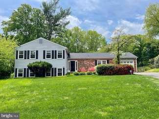 9725 Cinnamon Creek Dr, Vienna, VA 22182