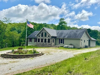 634 Triplett Rd, Spencer, WV 25276
