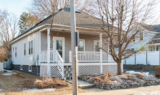 19 County St, Blackstone, MA 01504